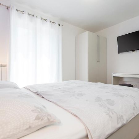 Holiday Home Rea لابين المظهر الخارجي الصورة