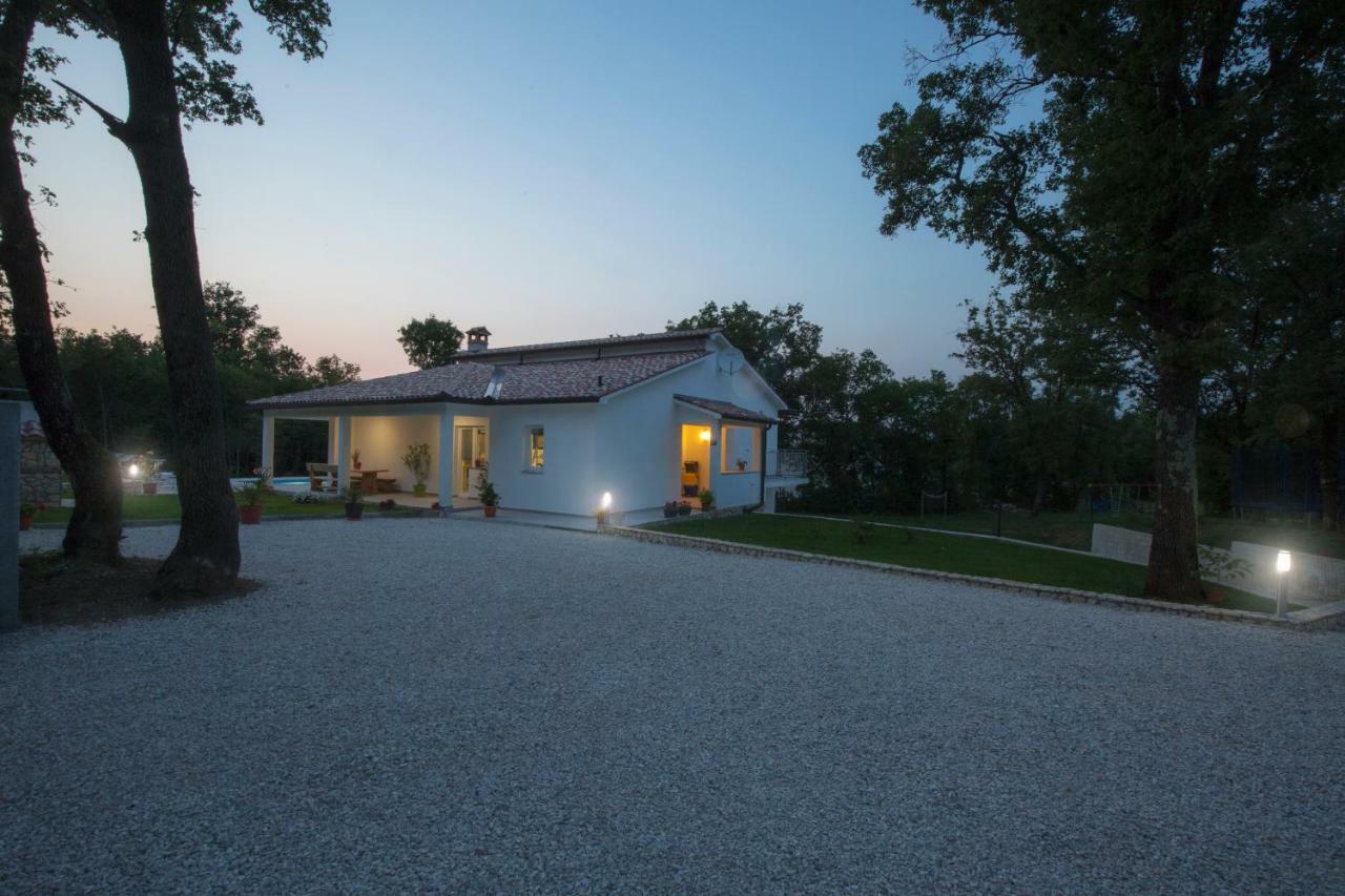 Holiday Home Rea لابين المظهر الخارجي الصورة
