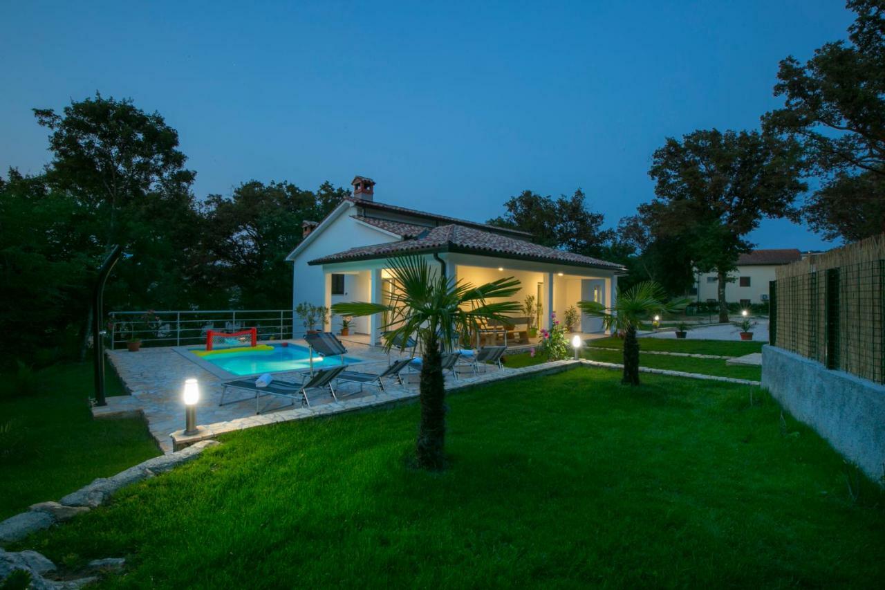 Holiday Home Rea لابين المظهر الخارجي الصورة